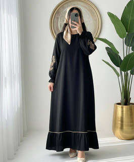 عبا پروانه با پارچه الیزه اعلا، گلدوزی شکیل و فری سایز. کیفیت تضمینی، ارسال فوری به سراسر کشور. خرید آنلاین از آروما فشن.